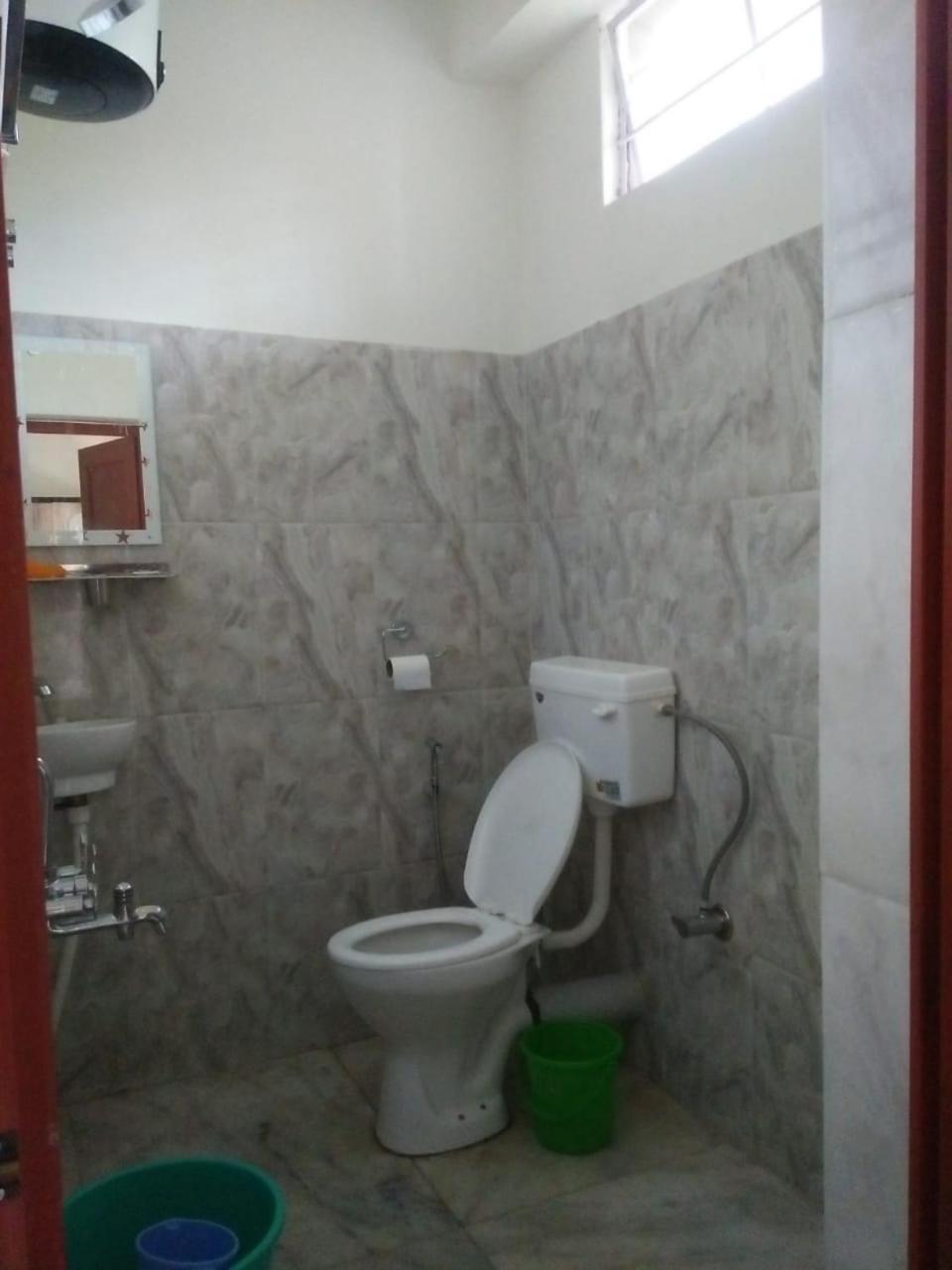 Pine Tree Lodge Shillong Extérieur photo